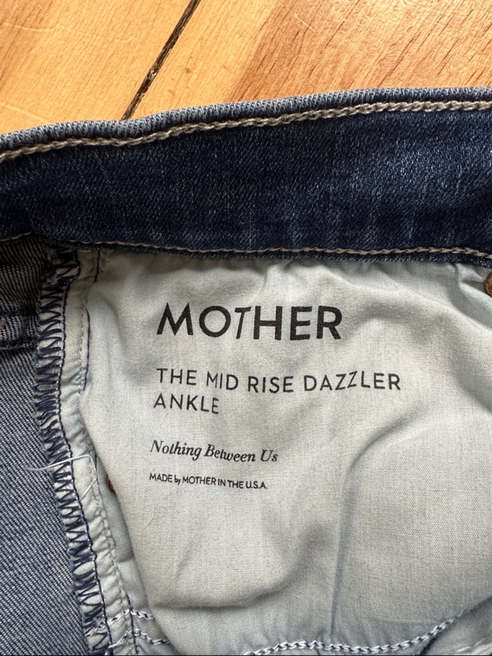 MOTHER Mid Rise Dazzler - Picture 12 of 13